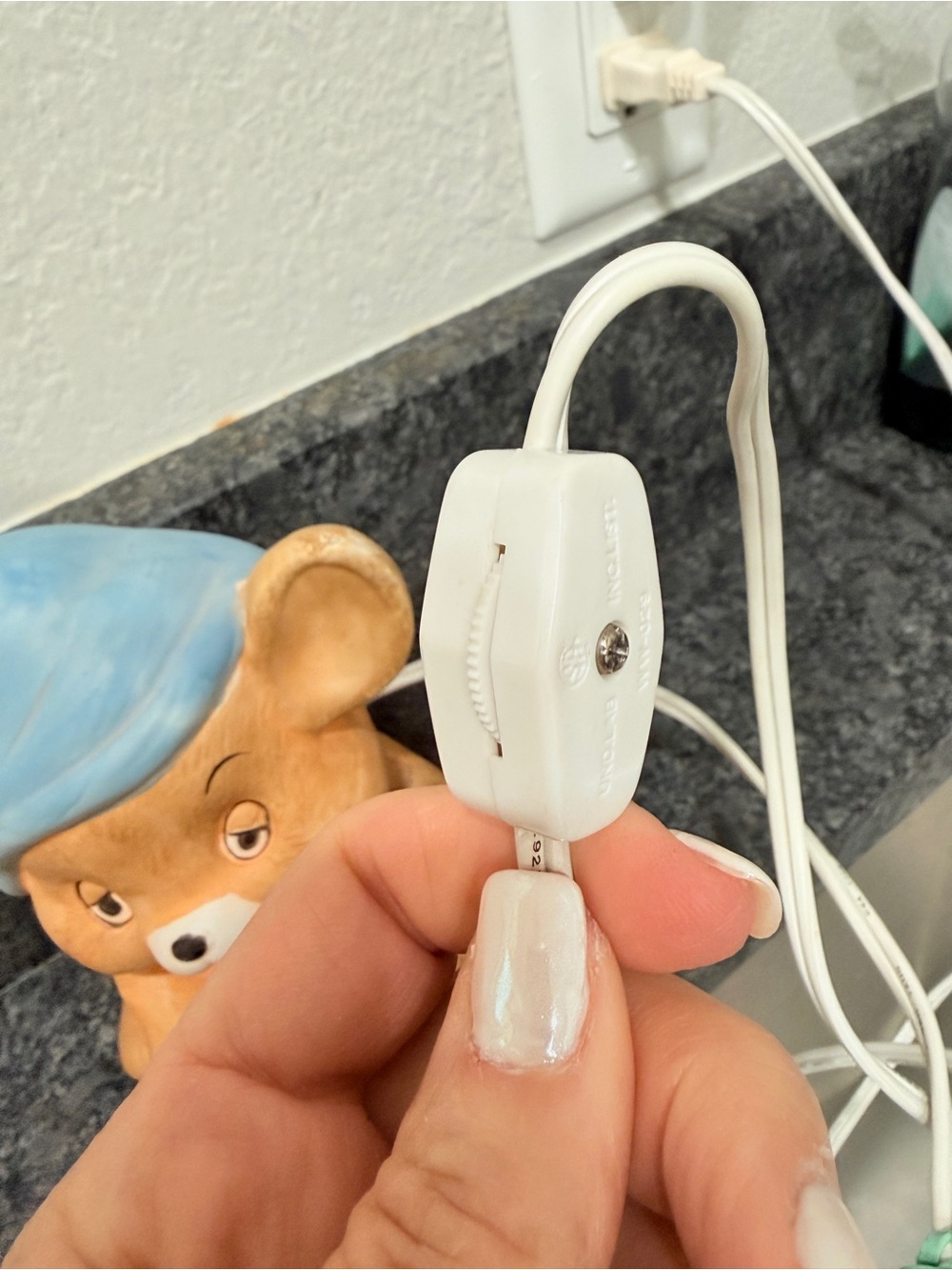 Vintage Porcelain Sleepy Mouse Night Light – Nursery Lamp with Blue Hat - Picture 8 of 17